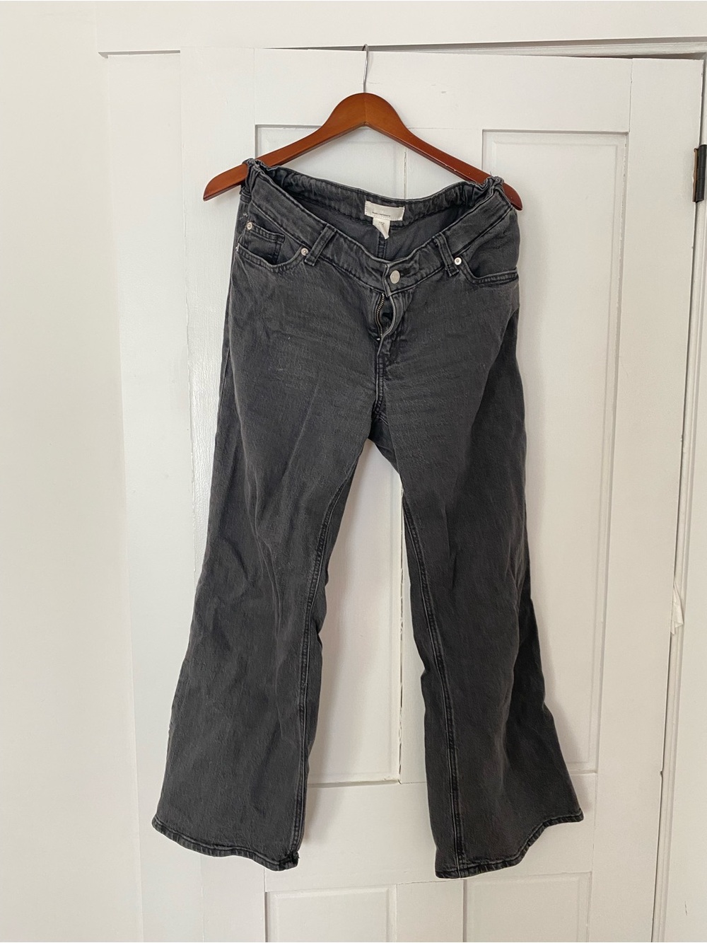 H&M MAMA Charcoal Gray Maternity Jeans
